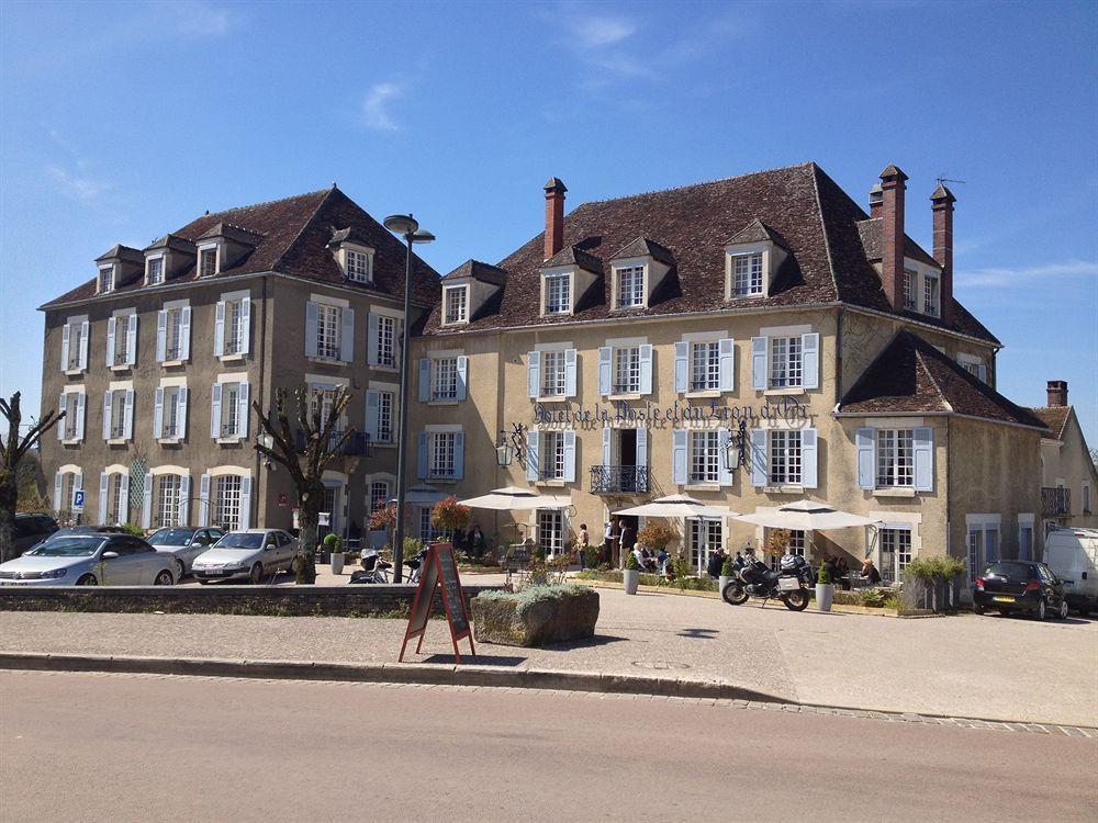 Hôtel Restaurant De La Poste&Du Lion D'or Vézelay Exterior foto